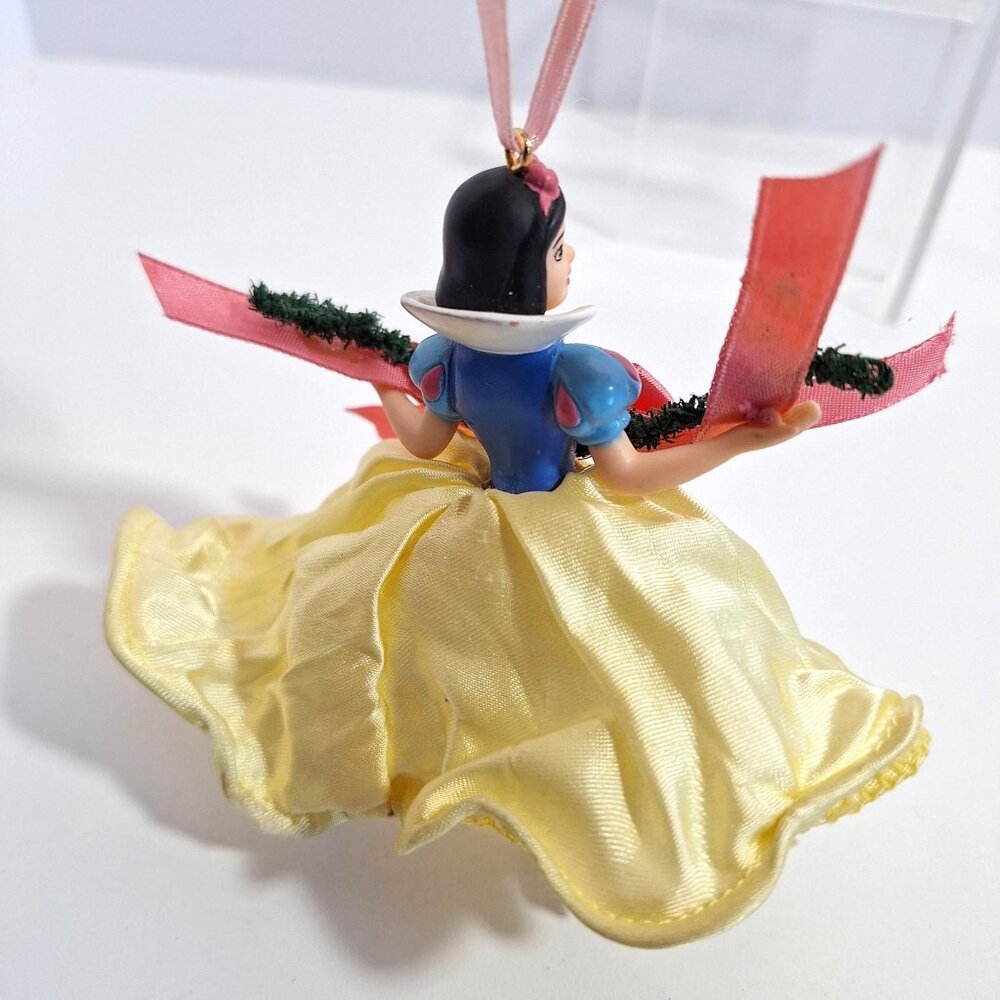 Enesco Snow White Christmas Ornament Vintage READ - Picture 10 of 13
